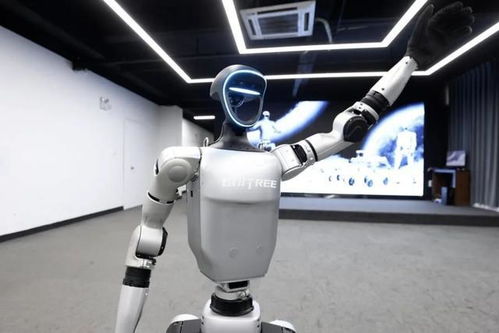 王兴兴展示智能机器人产品