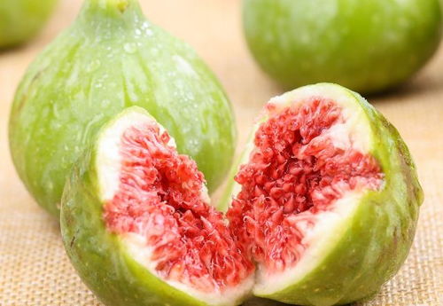 富含硒元素的天然食物拼盘