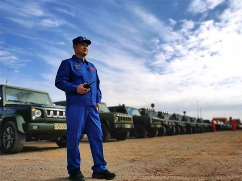 东风着陆场工作人员正在进行搜救演练