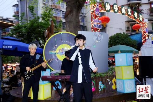 成都街头艺人演唱现场