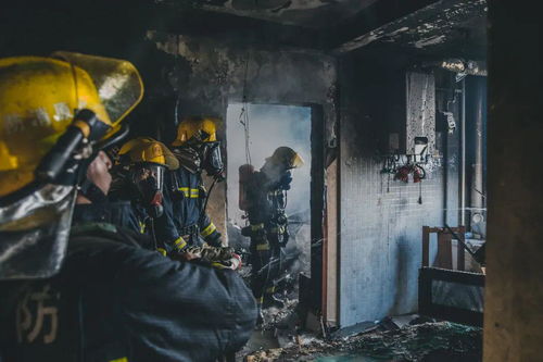 山西太原小区爆炸致1死2失联21伤！现场直击与居民讲述