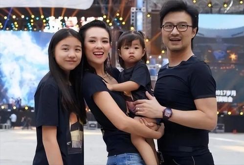 汪峰女友森林北直播首秀引爆关注，两人合办公司背后有何商业布局？