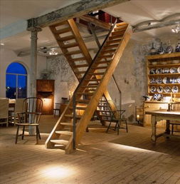 登云楼内部装饰