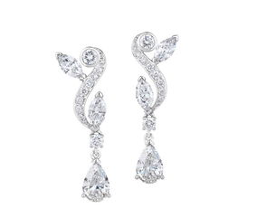 大S汪小菲离婚风波再升级！前夫曝婚内出轨细节，张兰晒证据直指欺诈