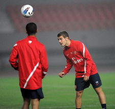 阿森纳球员备战比赛