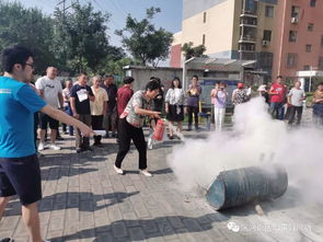 居民逃生场景混乱