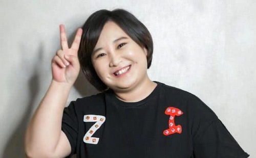 贾玲43岁庆生照曝光