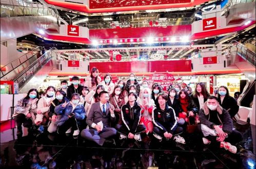 华莱士KPL全军出鸡？这波联动我服了！