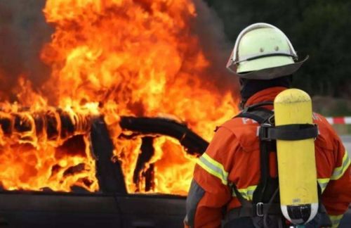 AI中国范儿｜致敬在平凡岗位中追光的你：每一个坚守的身影都值得被看见