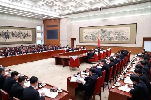 白宫会议室内讨论矿产协议细节