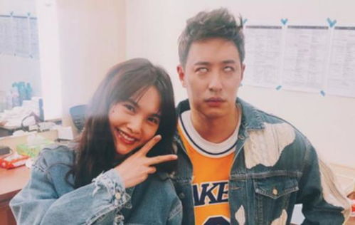 杨丞琳与潘玮柏同台照片