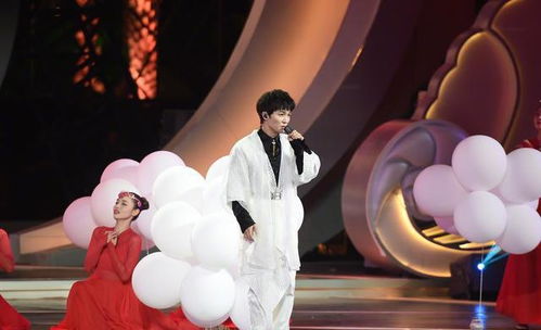 周深一开嗓唱出踏风破浪，他的歌声为何让全网破防？