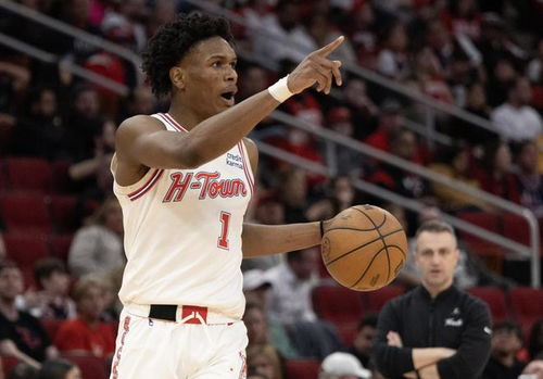 阿门汤普森突破得分