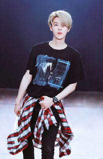 鹿晗国贸现身照片