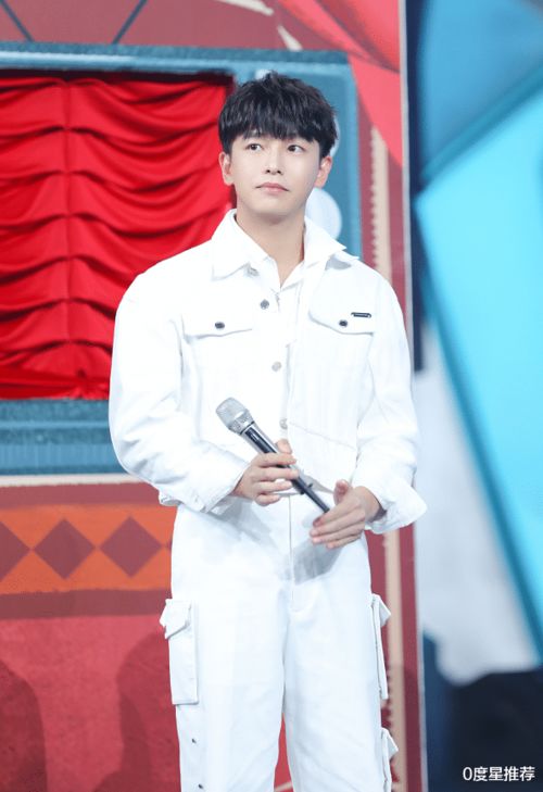 彭昱畅瘦身前后对比照