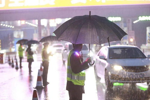 五一我在岗｜致敬每一位坚守的你：节日不打烊，责任在心中