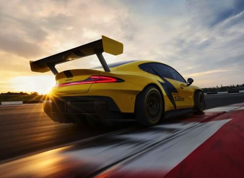 小米SU7 Ultra在株洲赛道疾驰瞬间