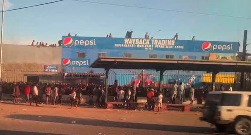 巴新华人商户遭持枪抢劫案：1人不幸身亡，4嫌犯落网！我亲历后的震撼与反思