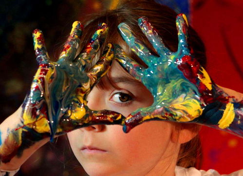 4.1亿名画被刮花！博物馆、家长、孩子谁之过？