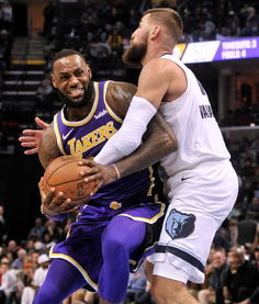 哈登谈抢七大战可能还要打46分钟：铁血战士的坚持与荣耀