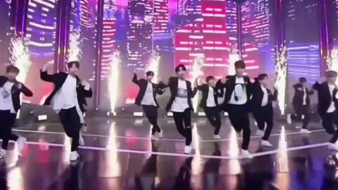 星铁LIVE演唱会现场观众反应热烈