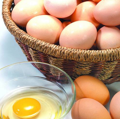 景区挤得还以为在发鸡蛋！五一假期旅游热到爆，网友：太疯狂了