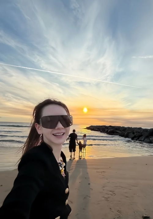 戚薇李承铉一家四口合照