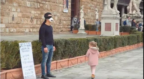 被意大利人辱骂“秦腔穷”，中国小伙霸气回击！网友：太解气了