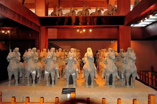 五一假期夜游兵马俑，我亲历人潮汹涌下的“大秦雄风”