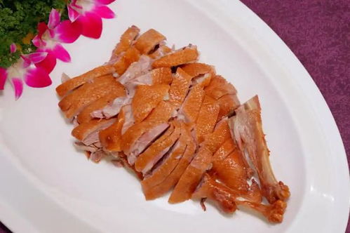 卤鹅哥高速路口投喂游客走红，重庆荣昌文旅新IP诞生？