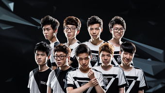 EDG战队合影庆祝胜利