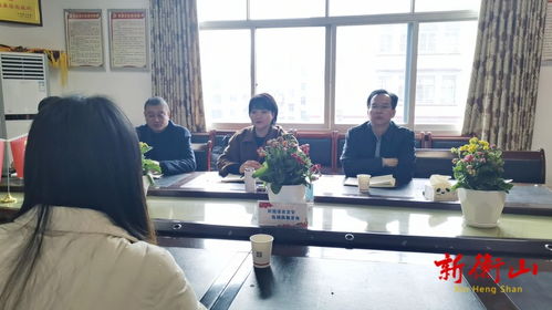 贺娇龙走访农户调研工作