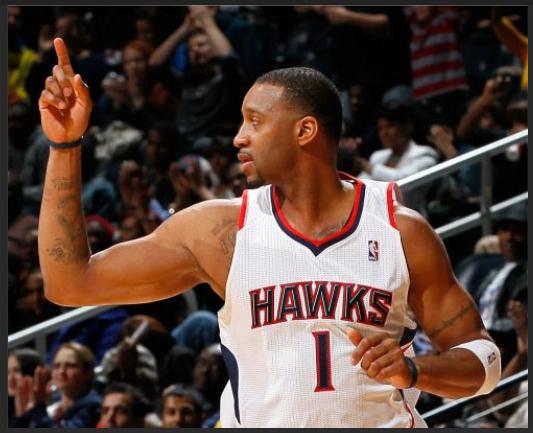 麦迪在播客节目中的画面