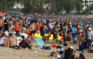 五一假期全国多地旅游迎来开门红，我亲历的春游热浪