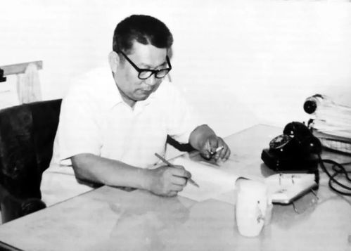 推动“双休日”制度的他走了，我们该记住谁？