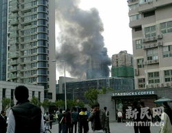 河南一酒店婚庆燃放爆竹致外墙着火｜消防隐患再敲警钟