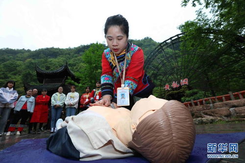 张家界景区工作人员现场疏导游客