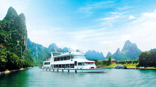 五一假期漓江“堵船”像“东吴水军出击”，我亲历的水上人潮现场