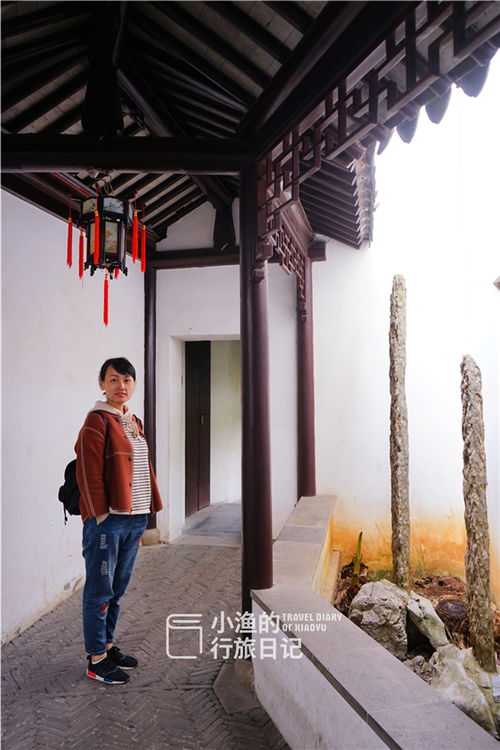 苏州钉子崖网红打卡地游客拍照场景