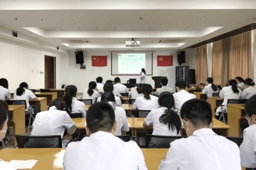医学规培课堂现场
