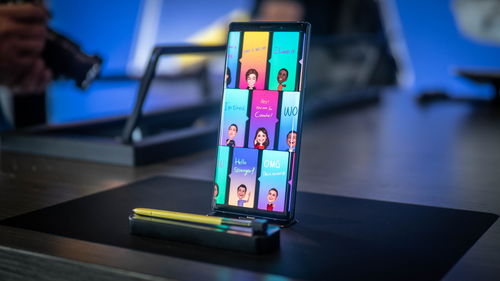 手机评论区有很多鼓励的留言