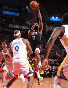 NBA季后赛：火箭再胜勇士总分3-3 范乔丹29+8+8库巴合砍56分