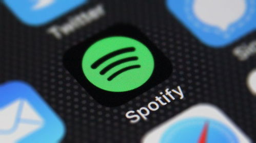 Spotify与苹果Logo对比图象征双方关系转变