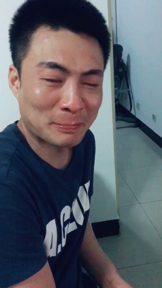 辽宁男篮庆祝夺冠瞬间