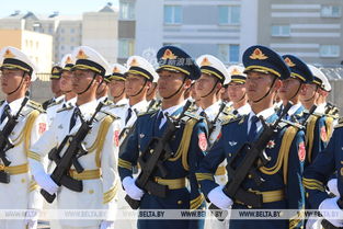 三军仪仗队现白俄 一声娘家人引回眸｜留学生热泪齐唱《强军战歌》