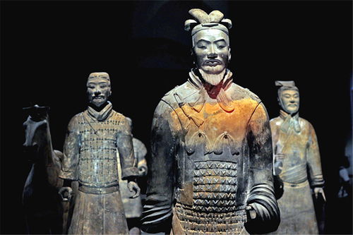 显微镜下惊现兵马俑工匠指纹，我穿越两千年的指尖触碰