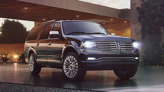 9米林肯开上“皖南川藏线”被指添堵，网友热议：谁给的勇气？