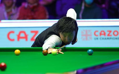 赵心童与雷佩凡在赛场对峙