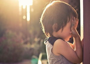 照顾自闭症儿童的父亲陷入抑郁