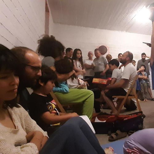 以色列民众躲入防空洞画面<br><h2 id=